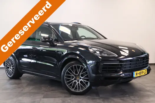 Porsche Cayenne 3.0 E-Hybrid Panoramadak Luchtvering Matrix 21"LM